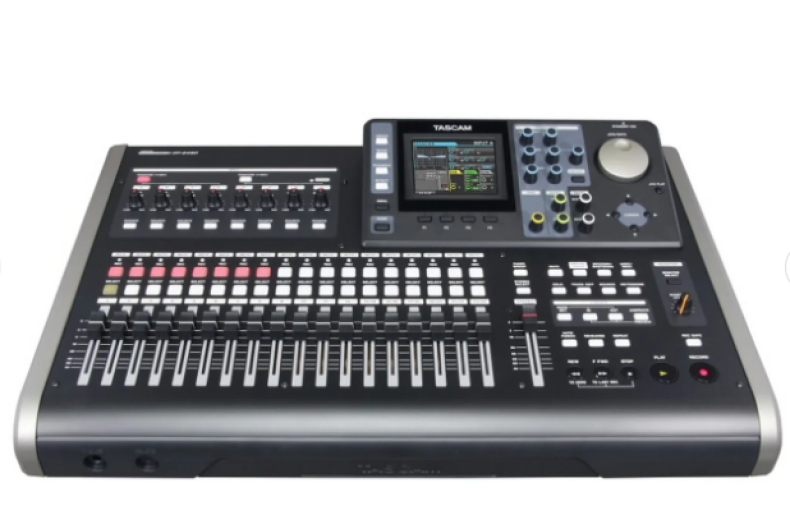 Tascam DP-24SD 24-Track Digital Portastudio