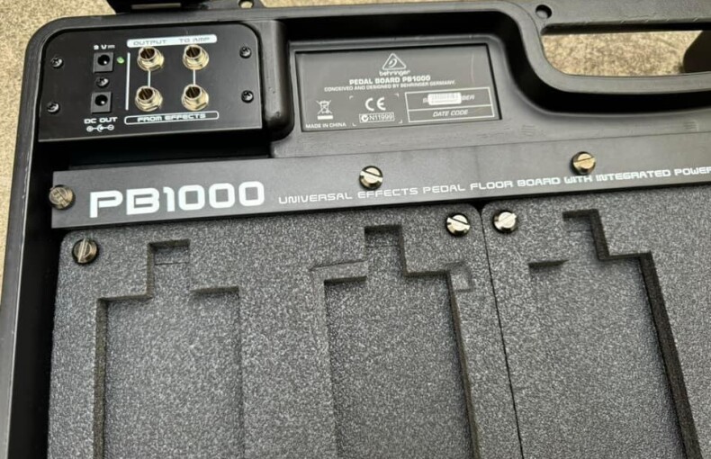 Behringer PB1000 with Power Supply