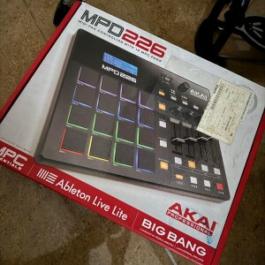 Akai Professional MPD226 USB Drum Pad Controller