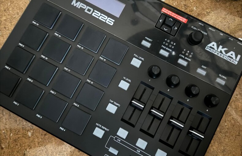 Akai Professional MPD226 USB Drum Pad Controller