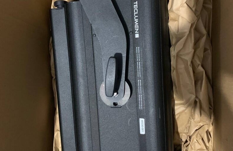 4 PIECES 200W LED FRESNEL SPOT